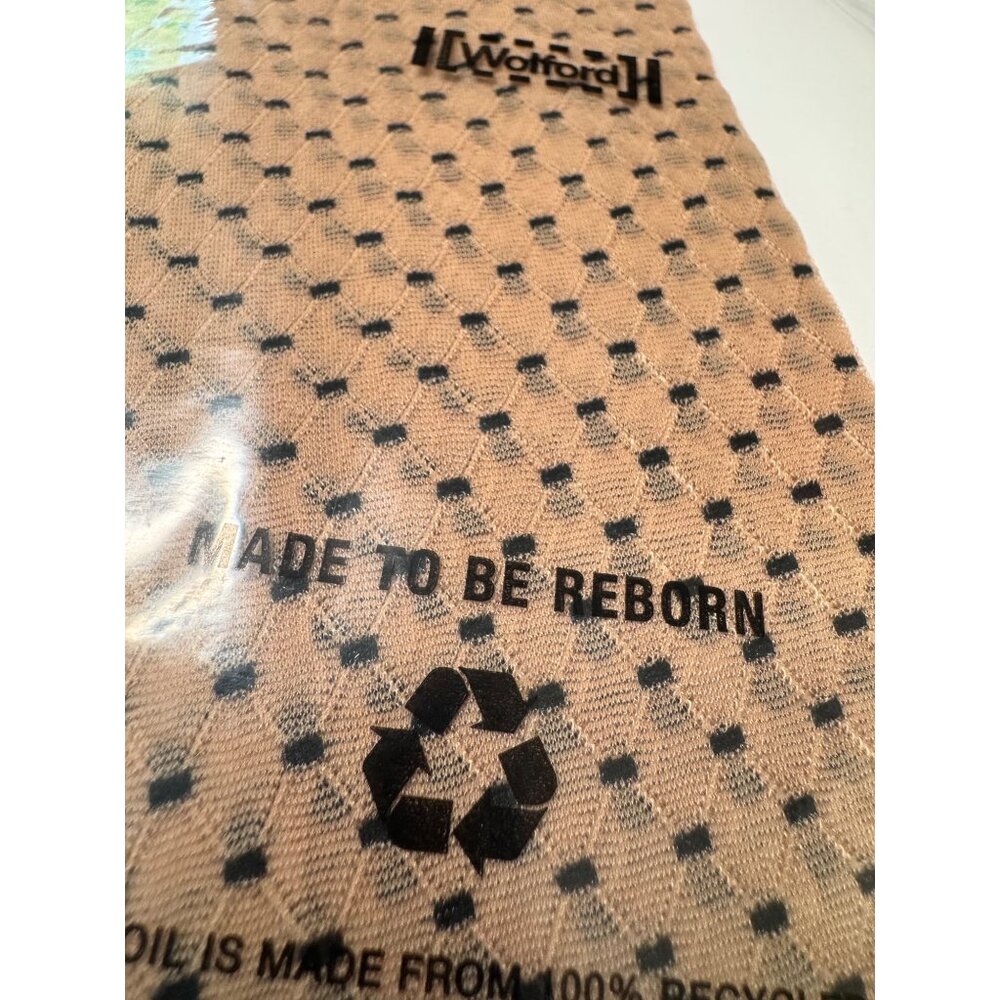 Wolford Size Medium Control Dots Tights 20 Den Sculpting Patterned Tights NWT $8 - Picture 3 of 9
